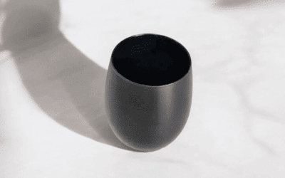Nouveauté : Verre Gobelet noir – L’Élégance Minimaliste