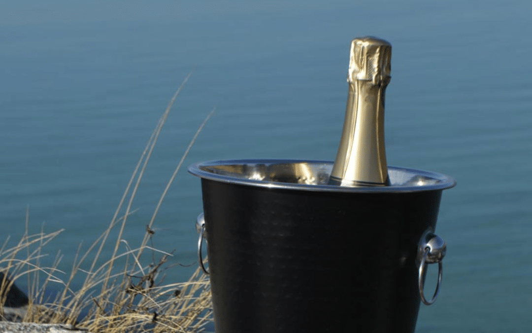 Réception en plein air : L&rsquo;art de sublimer votre espace bar et cocktail cet été